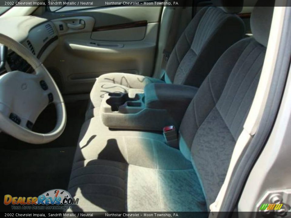 2002 Chevrolet Impala Sandrift Metallic / Neutral Photo #10
