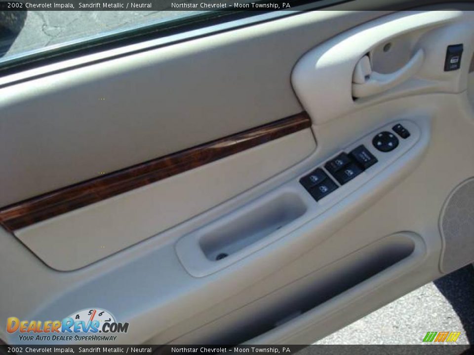 2002 Chevrolet Impala Sandrift Metallic / Neutral Photo #14