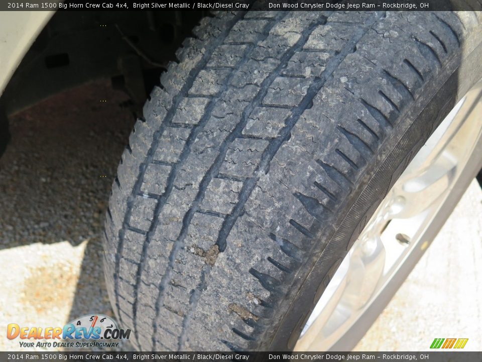 2014 Ram 1500 Big Horn Crew Cab 4x4 Bright Silver Metallic / Black/Diesel Gray Photo #17
