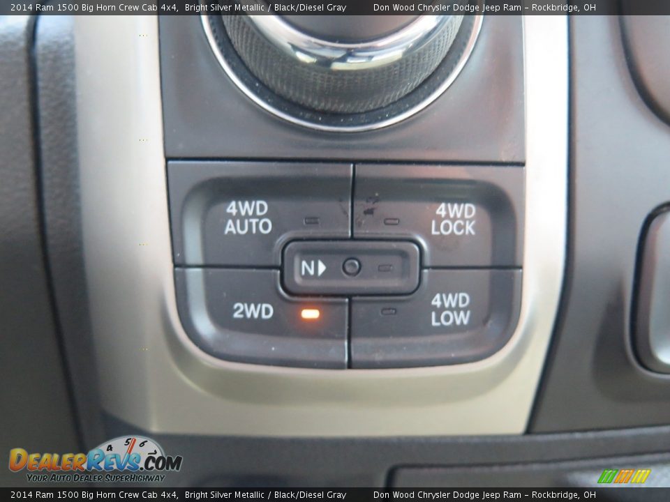 2014 Ram 1500 Big Horn Crew Cab 4x4 Bright Silver Metallic / Black/Diesel Gray Photo #28