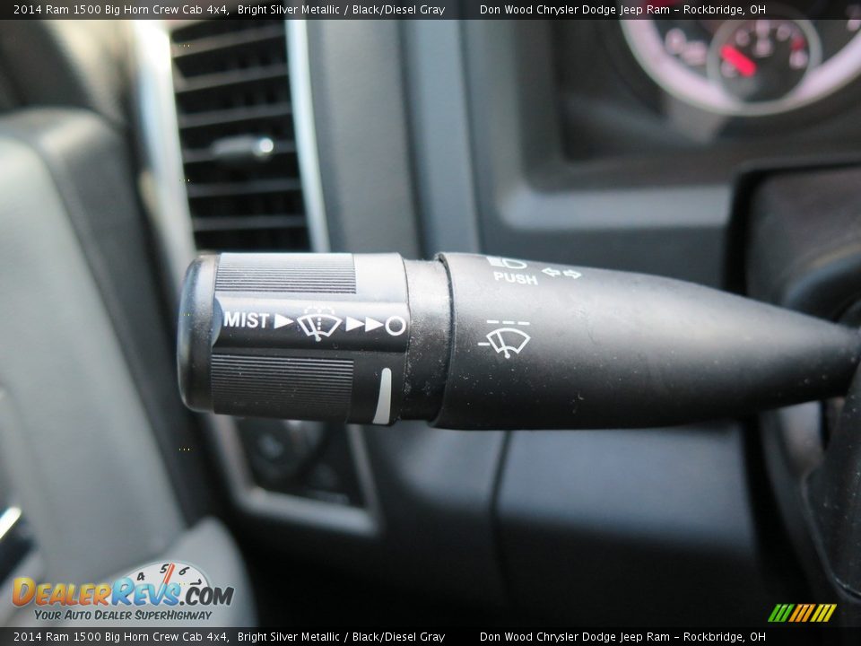 2014 Ram 1500 Big Horn Crew Cab 4x4 Bright Silver Metallic / Black/Diesel Gray Photo #31