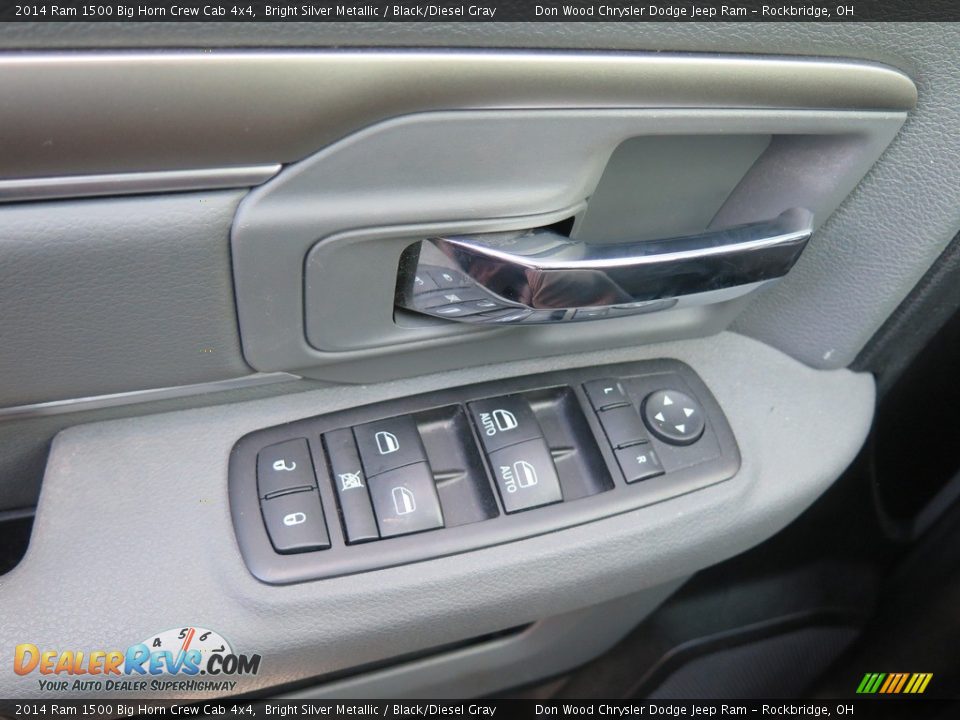 2014 Ram 1500 Big Horn Crew Cab 4x4 Bright Silver Metallic / Black/Diesel Gray Photo #32