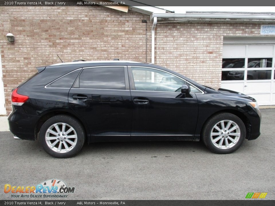 2010 Toyota Venza I4 Black / Ivory Photo #2