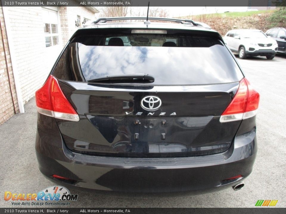 2010 Toyota Venza I4 Black / Ivory Photo #4