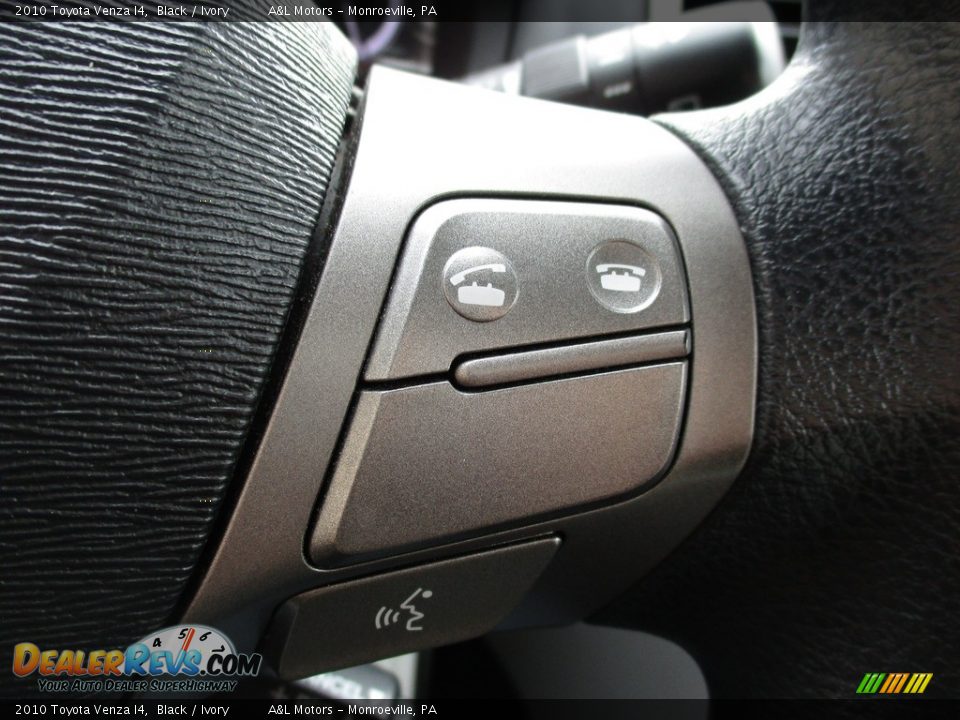 2010 Toyota Venza I4 Black / Ivory Photo #16