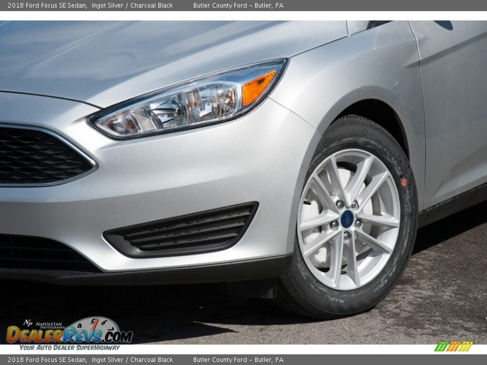 2018 Ford Focus SE Sedan Ingot Silver / Charcoal Black Photo #2