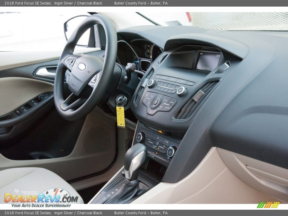 2018 Ford Focus SE Sedan Ingot Silver / Charcoal Black Photo #9