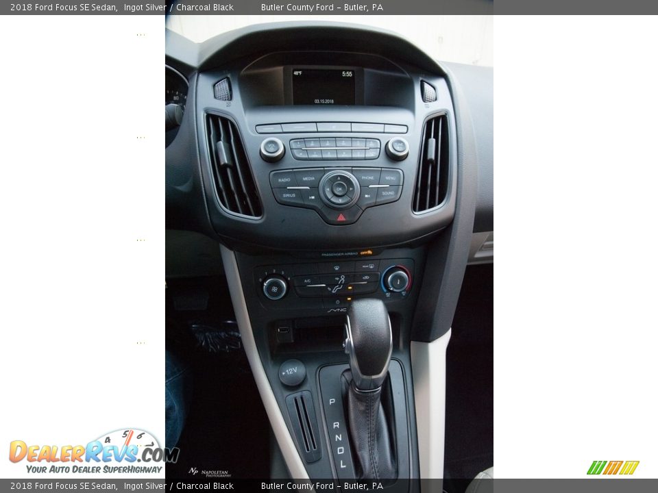 2018 Ford Focus SE Sedan Ingot Silver / Charcoal Black Photo #14