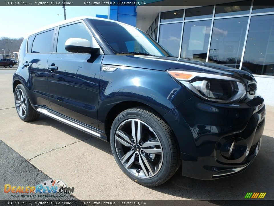 Front 3/4 View of 2018 Kia Soul + Photo #10