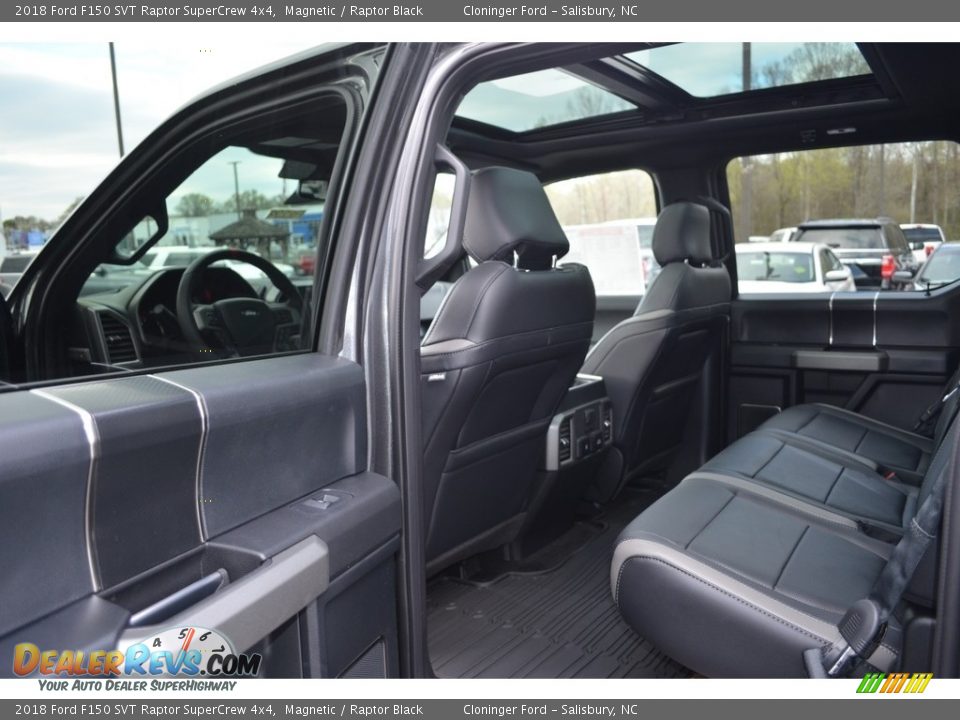 2018 Ford F150 SVT Raptor SuperCrew 4x4 Magnetic / Raptor Black Photo #11