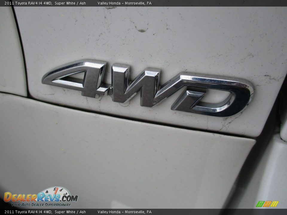 2011 Toyota RAV4 I4 4WD Super White / Ash Photo #6