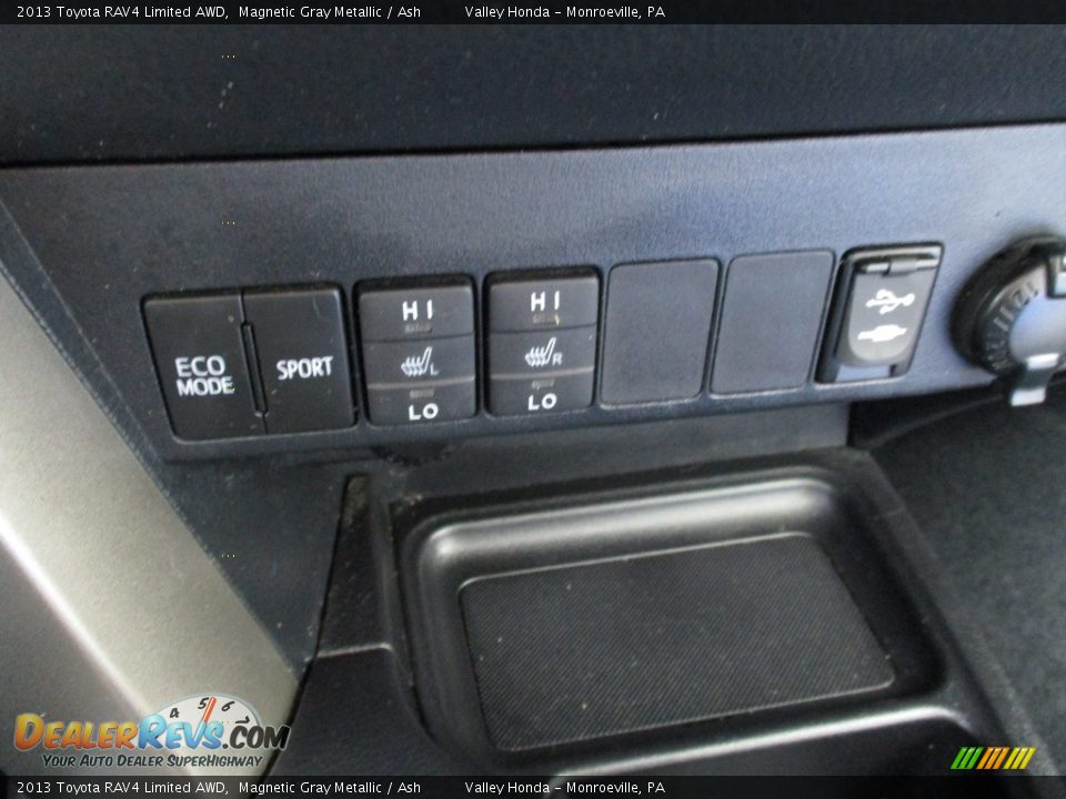 2013 Toyota RAV4 Limited AWD Magnetic Gray Metallic / Ash Photo #17