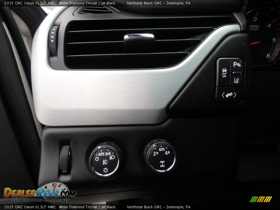 2015 GMC Yukon XL SLT 4WD White Diamond Tricoat / Jet Black Photo #21