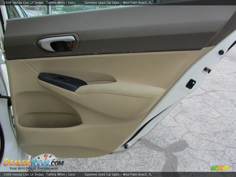 2006 Honda Civic LX Sedan Taffeta White / Ivory Photo #15