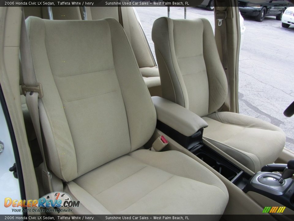 2006 Honda Civic LX Sedan Taffeta White / Ivory Photo #20