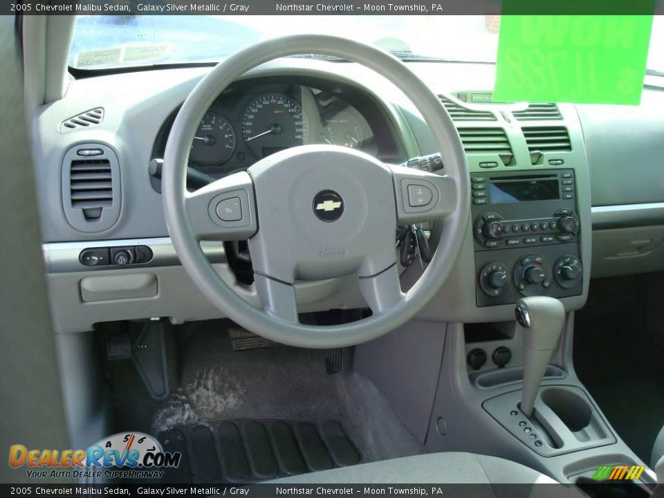 2005 Chevrolet Malibu Sedan Galaxy Silver Metallic / Gray Photo #12