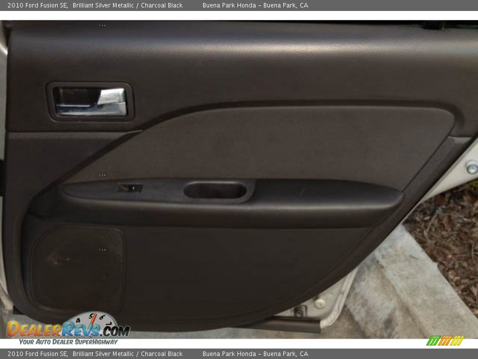 2010 Ford Fusion SE Brilliant Silver Metallic / Charcoal Black Photo #26