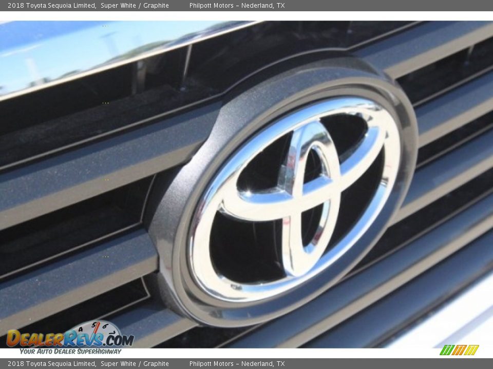 2018 Toyota Sequoia Limited Super White / Graphite Photo #11