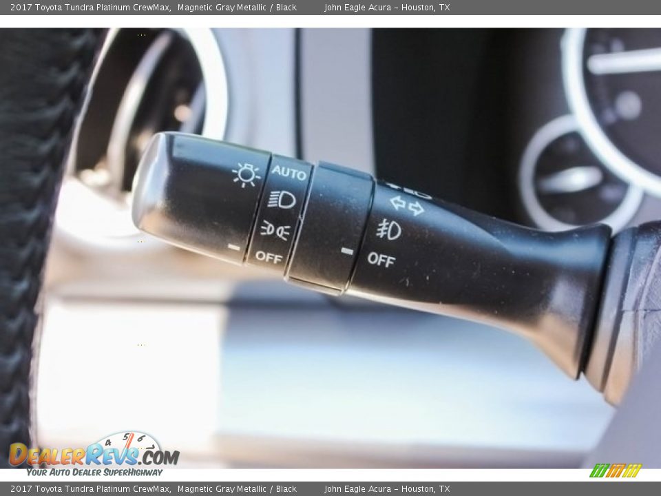 2017 Toyota Tundra Platinum CrewMax Magnetic Gray Metallic / Black Photo #30