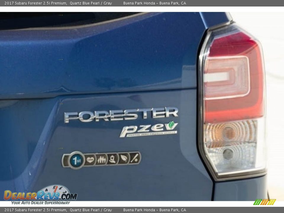 2017 Subaru Forester 2.5i Premium Quartz Blue Pearl / Gray Photo #12