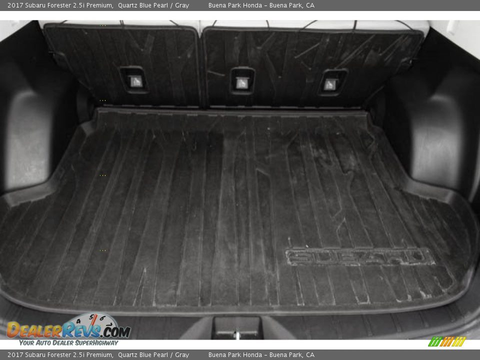2017 Subaru Forester 2.5i Premium Quartz Blue Pearl / Gray Photo #19