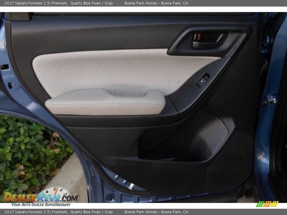 2017 Subaru Forester 2.5i Premium Quartz Blue Pearl / Gray Photo #29