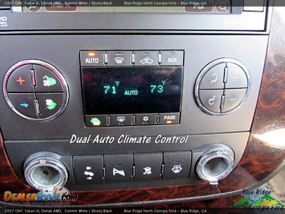 2007 GMC Yukon XL Denali AWD Summit White / Ebony Black Photo #17