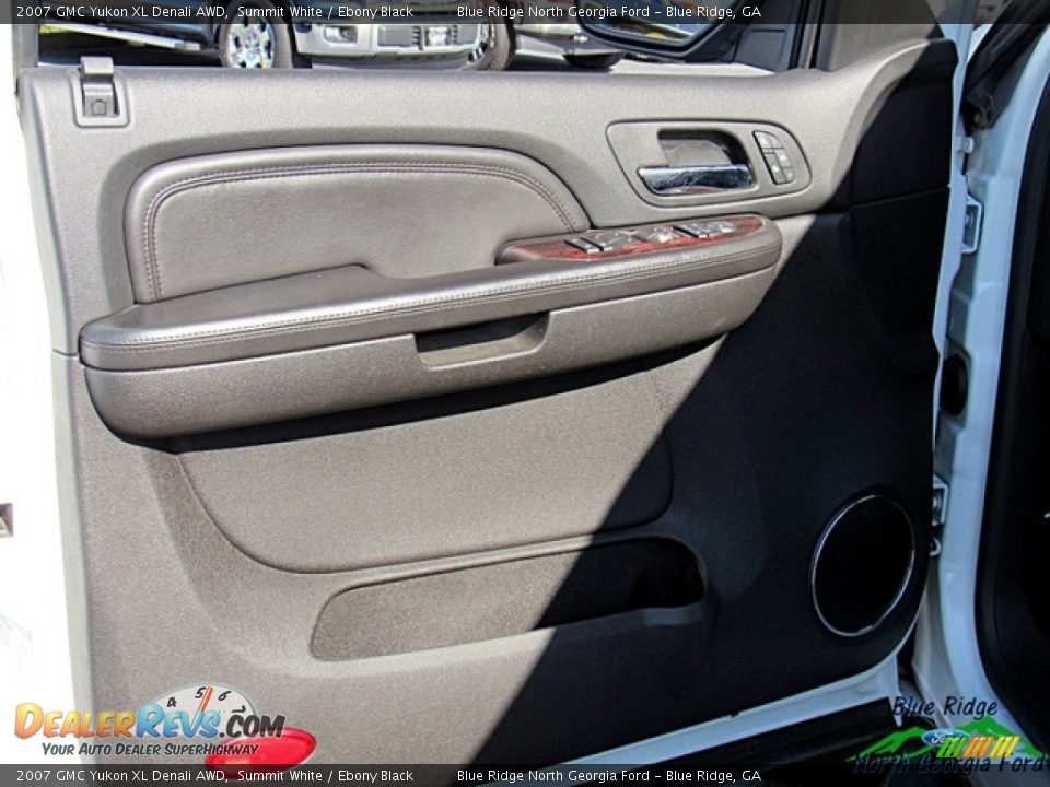 2007 GMC Yukon XL Denali AWD Summit White / Ebony Black Photo #25