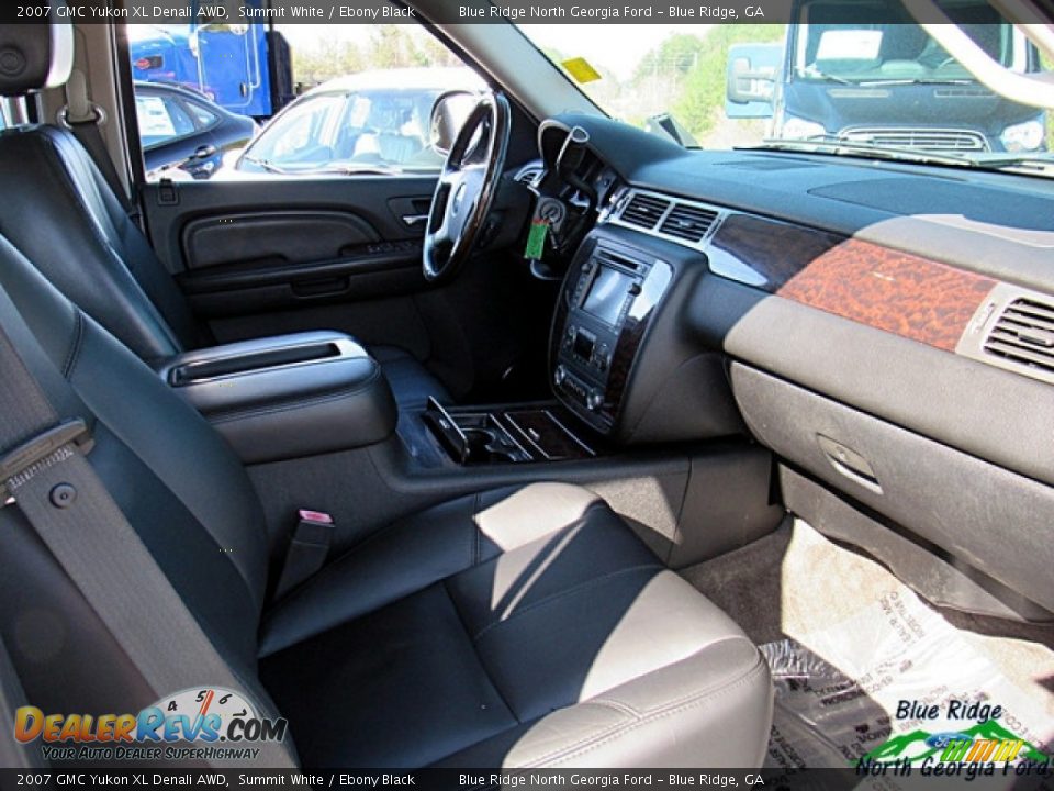 2007 GMC Yukon XL Denali AWD Summit White / Ebony Black Photo #27