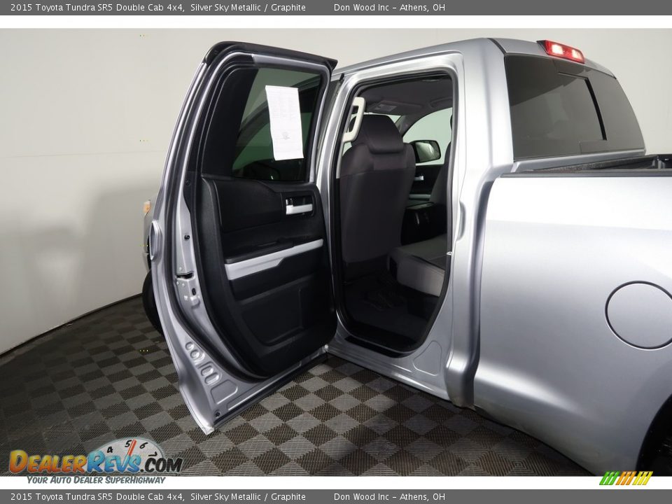 2015 Toyota Tundra SR5 Double Cab 4x4 Silver Sky Metallic / Graphite Photo #24