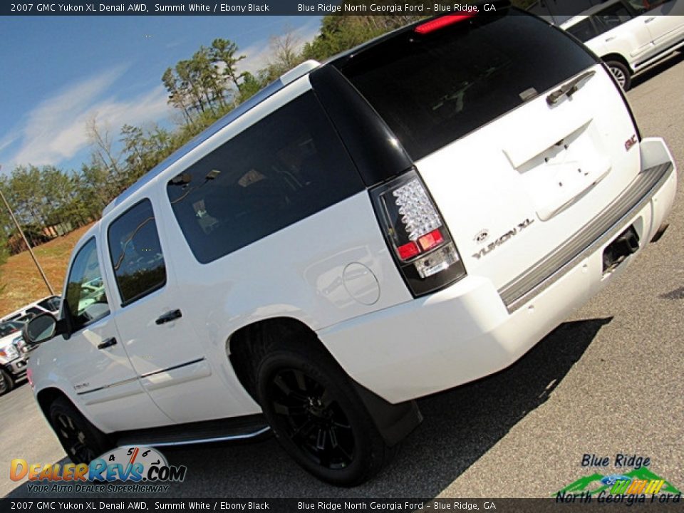 2007 GMC Yukon XL Denali AWD Summit White / Ebony Black Photo #32