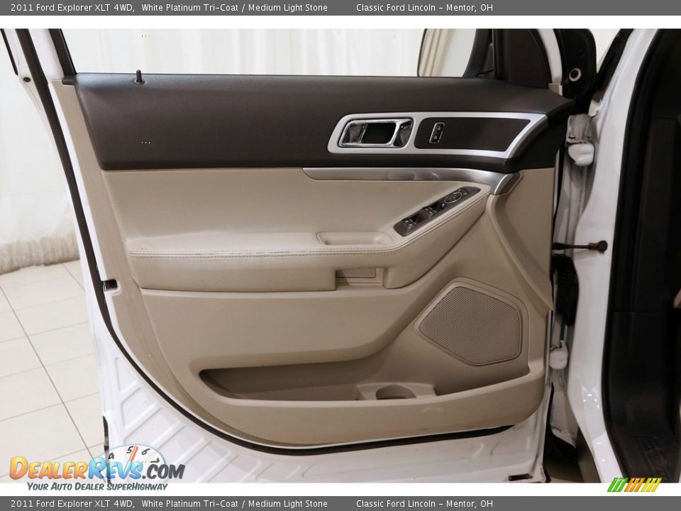 2011 Ford Explorer XLT 4WD White Platinum Tri-Coat / Medium Light Stone Photo #5