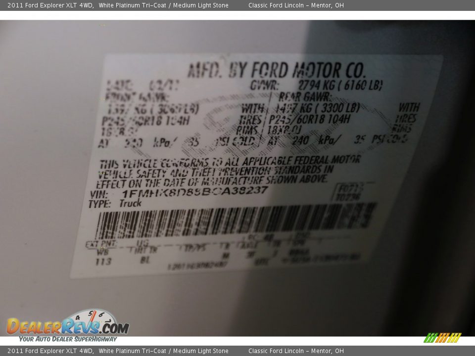 2011 Ford Explorer XLT 4WD White Platinum Tri-Coat / Medium Light Stone Photo #28