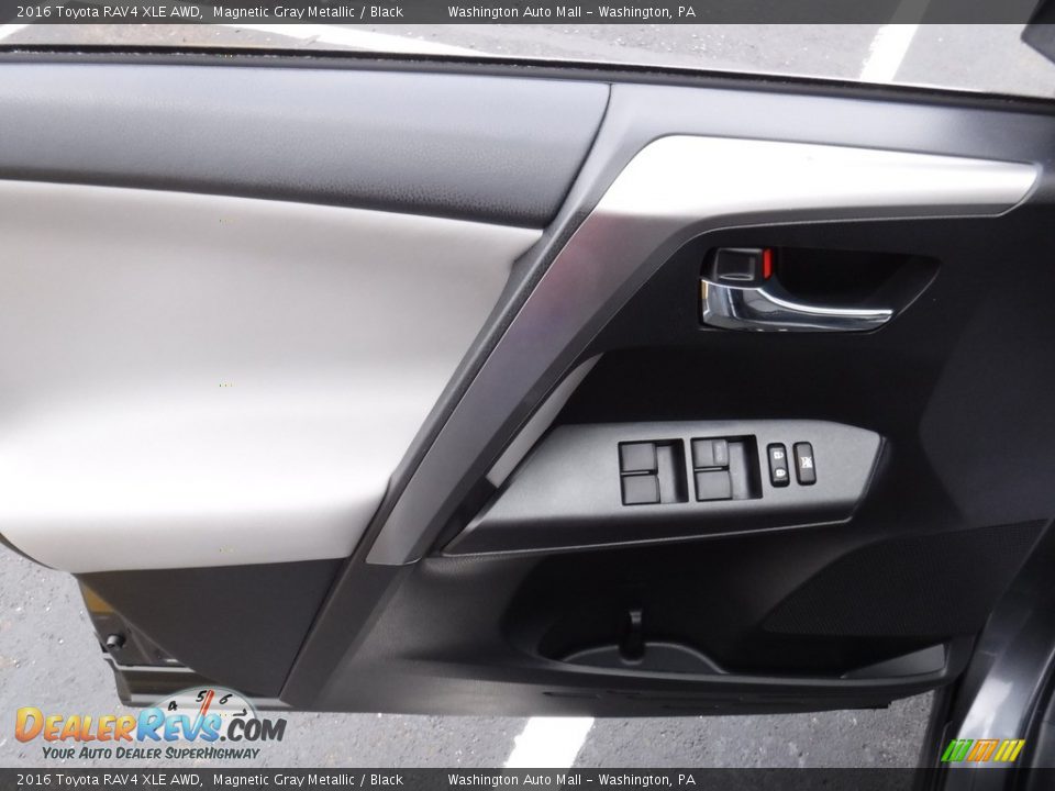 2016 Toyota RAV4 XLE AWD Magnetic Gray Metallic / Black Photo #15