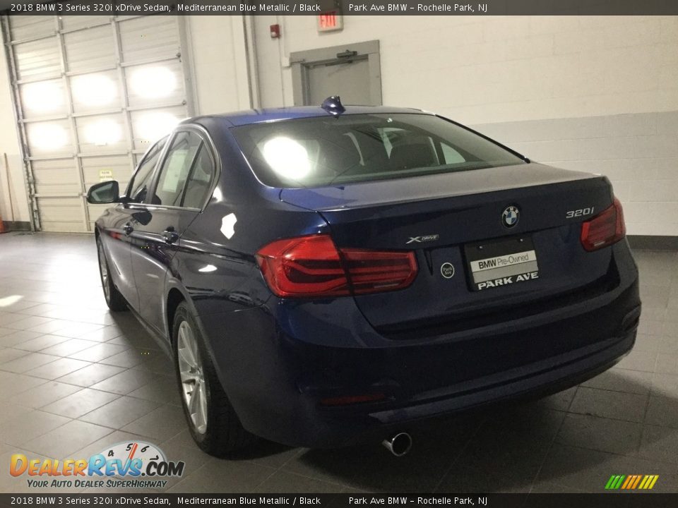 2018 BMW 3 Series 320i xDrive Sedan Mediterranean Blue Metallic / Black Photo #3