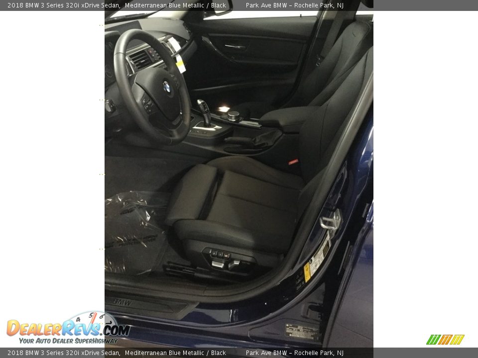 2018 BMW 3 Series 320i xDrive Sedan Mediterranean Blue Metallic / Black Photo #11