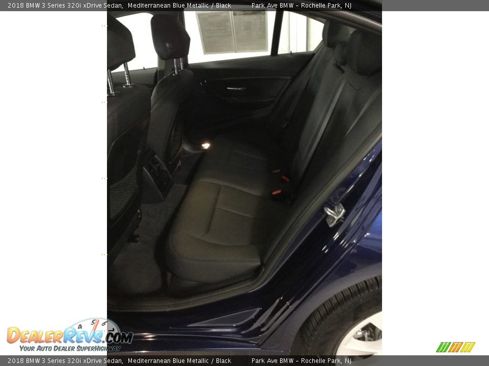 2018 BMW 3 Series 320i xDrive Sedan Mediterranean Blue Metallic / Black Photo #14
