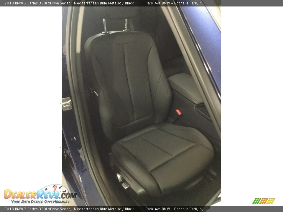 2018 BMW 3 Series 320i xDrive Sedan Mediterranean Blue Metallic / Black Photo #16