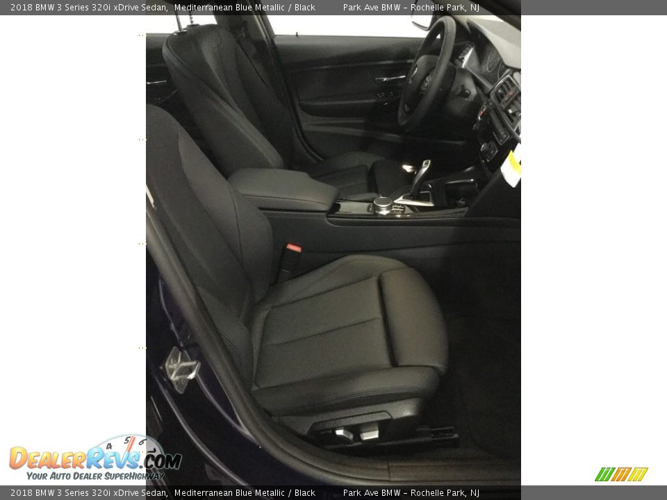 2018 BMW 3 Series 320i xDrive Sedan Mediterranean Blue Metallic / Black Photo #17