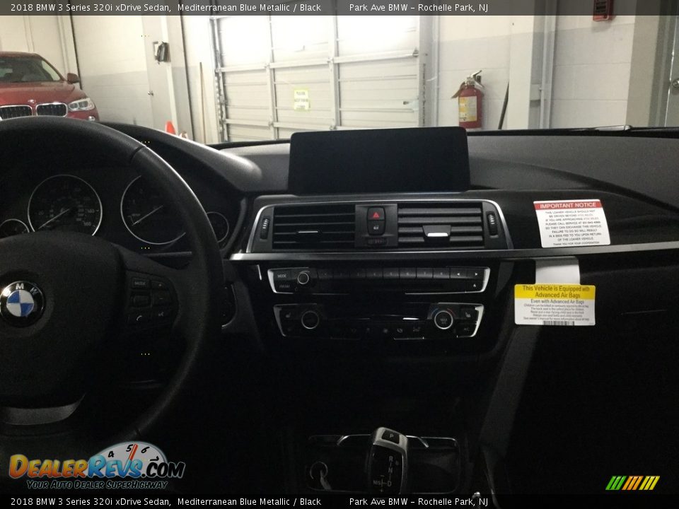 2018 BMW 3 Series 320i xDrive Sedan Mediterranean Blue Metallic / Black Photo #22