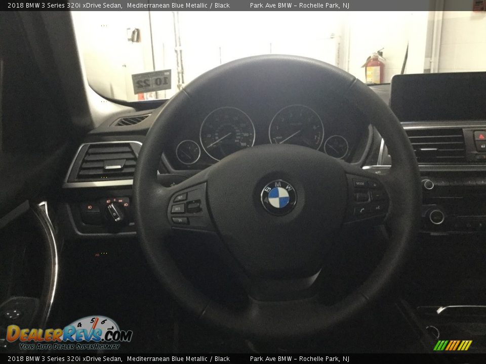 2018 BMW 3 Series 320i xDrive Sedan Mediterranean Blue Metallic / Black Photo #23