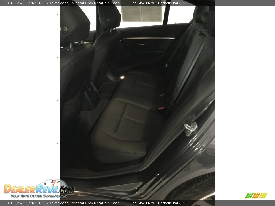 2018 BMW 3 Series 330i xDrive Sedan Mineral Grey Metallic / Black Photo #13