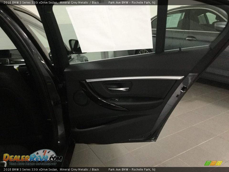 2018 BMW 3 Series 330i xDrive Sedan Mineral Grey Metallic / Black Photo #18