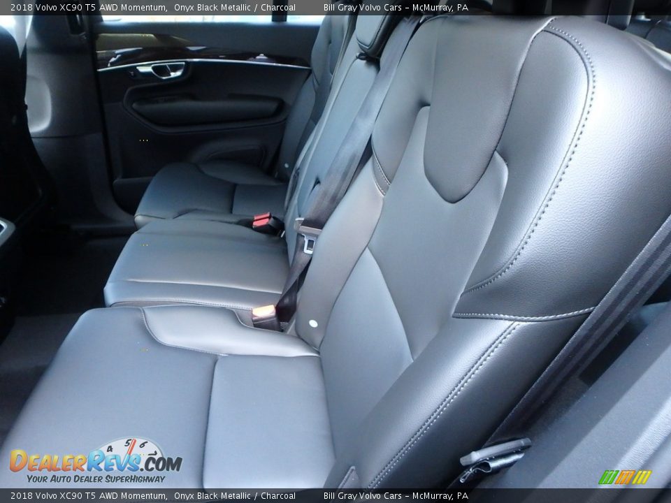 2018 Volvo XC90 T5 AWD Momentum Onyx Black Metallic / Charcoal Photo #8