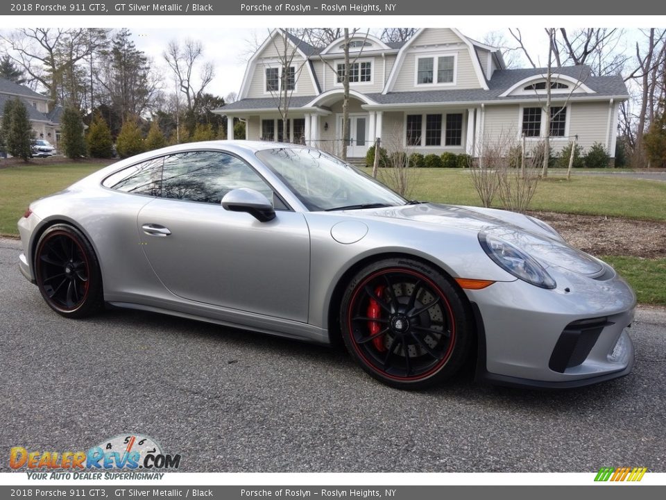 Front 3/4 View of 2018 Porsche 911 GT3 Photo #8