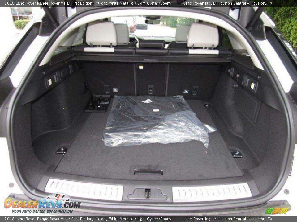 2018 Land Rover Range Rover Velar First Edition Yulong White Metallic / Light Oyster/Ebony Photo #17