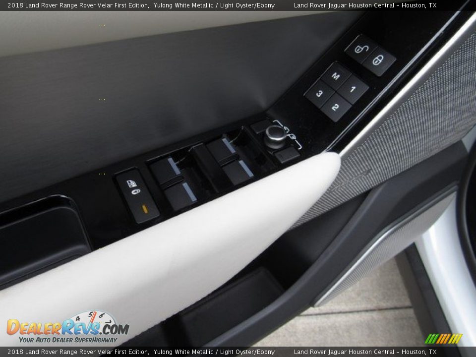 2018 Land Rover Range Rover Velar First Edition Yulong White Metallic / Light Oyster/Ebony Photo #24