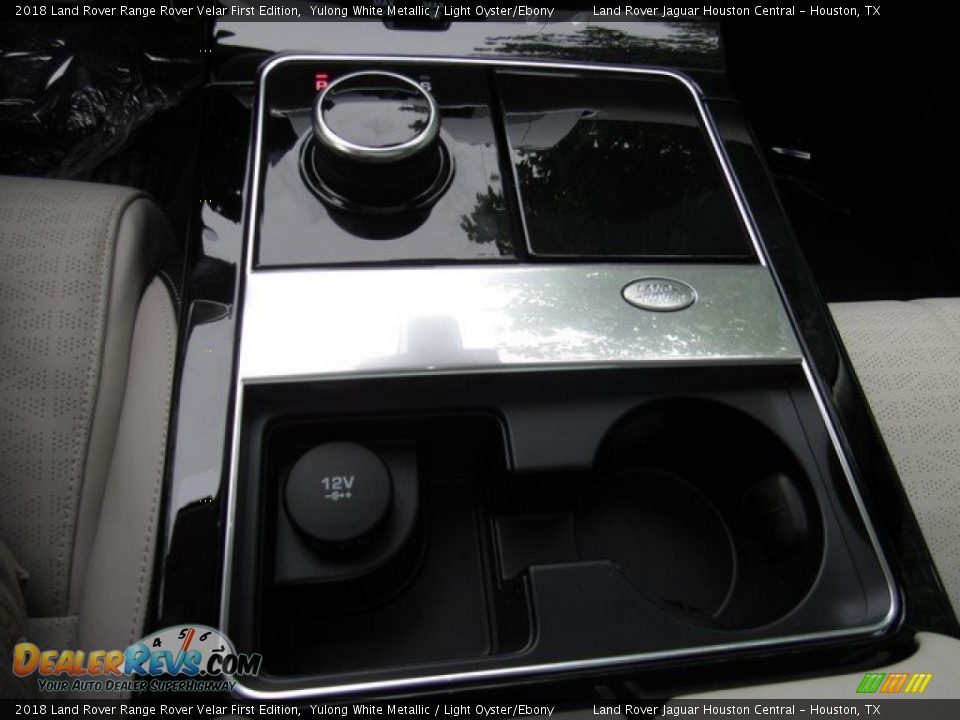2018 Land Rover Range Rover Velar First Edition Yulong White Metallic / Light Oyster/Ebony Photo #35