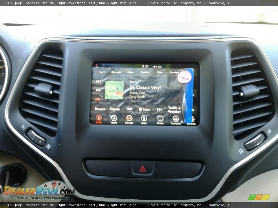 2019 Jeep Cherokee Latitude Light Brownstone Pearl / Black/Light Frost Beige Photo #15