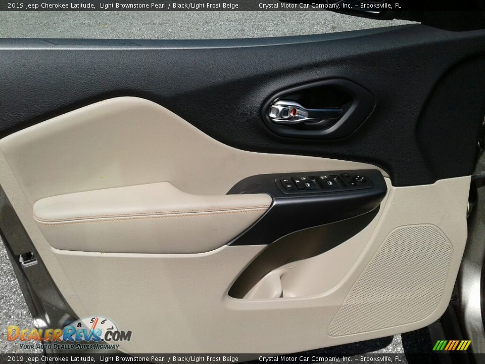 2019 Jeep Cherokee Latitude Light Brownstone Pearl / Black/Light Frost Beige Photo #17